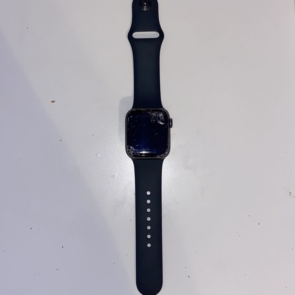 Apple Watch SE cracked gps + cellular
